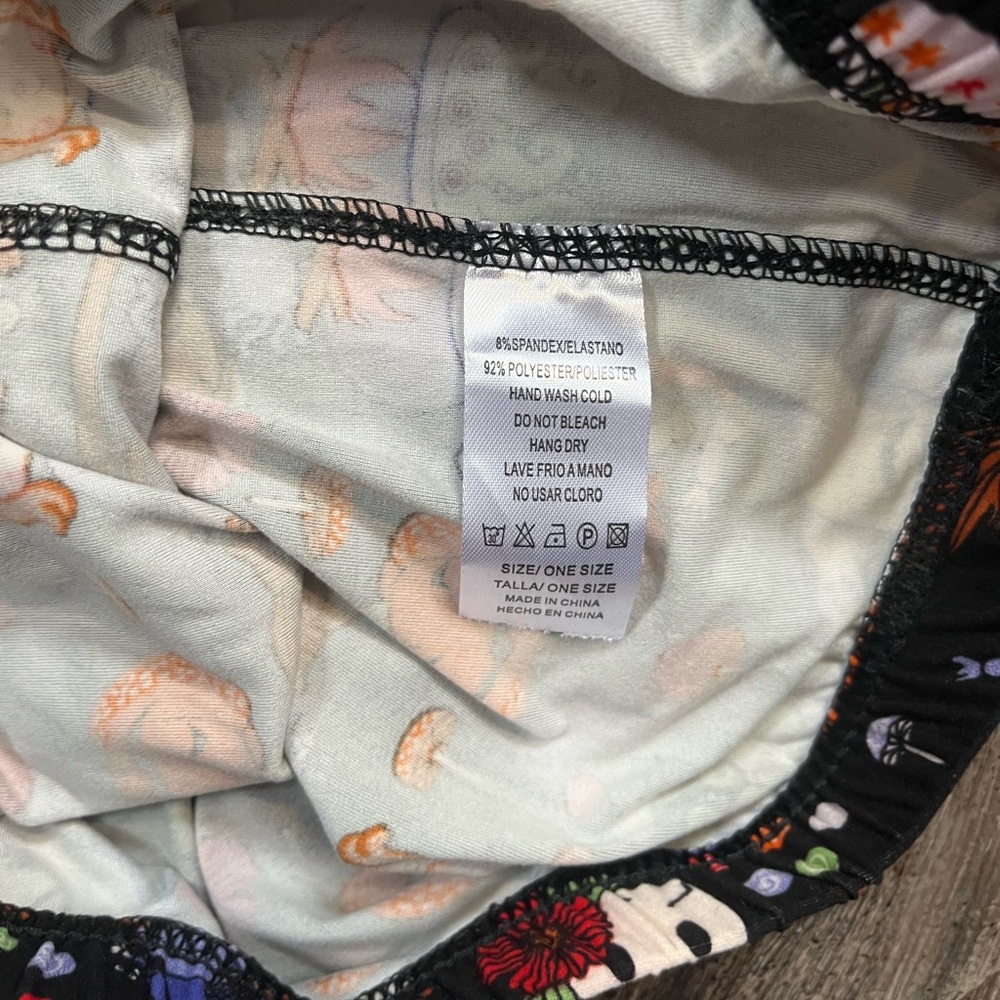 My LaLa Leggings Women’s Set of 2 Halloween Design NWT One Size Stretchy - Picture 4 of 8